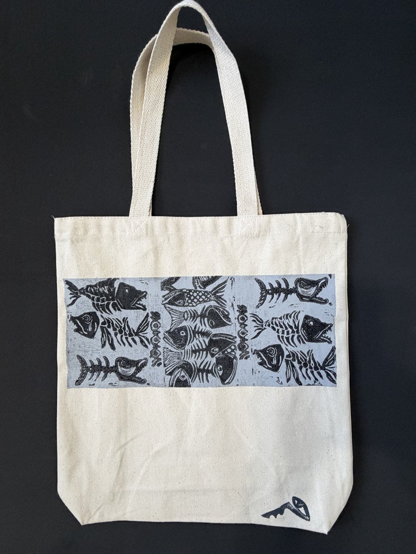 Bolso artístico de lona con diseño blanco y negro
